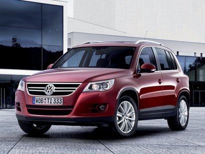 Used 2011 Volkswagen Tiguan SE