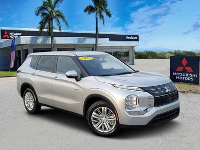 Used 2025 Mitsubishi Outlander ES