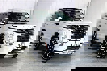 Used 2024 Mitsubishi Outlander SE