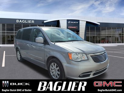 Used 2016 Chrysler Town & Country Touring w/ Driver Convenience Group