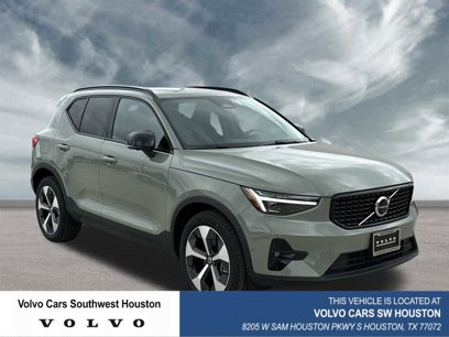 Certified 2025 Volvo XC40 B5 Plus w/ Protection Package Premier