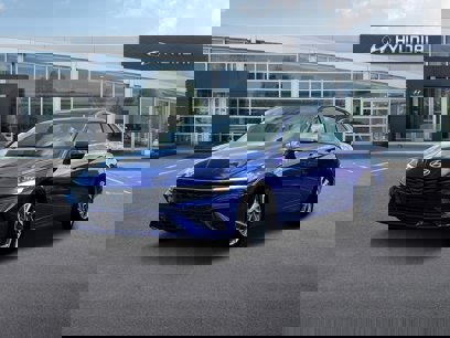 New 2025 Hyundai Elantra SEL