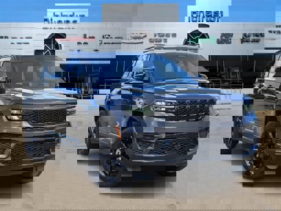 Used 2024 Jeep Grand Cherokee Altitude