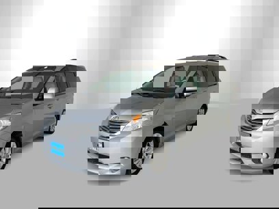 Used 2013 Toyota Sienna XLE