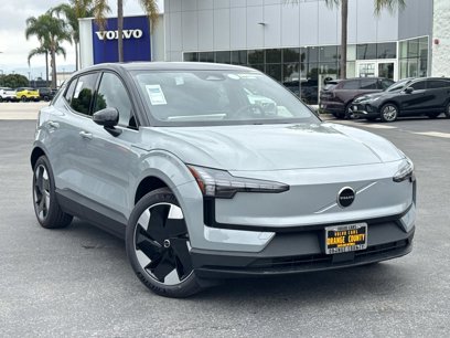 New 2025 Volvo EX30 Plus w/ Protection Package Premier