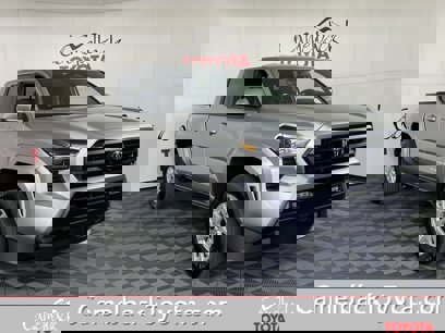 New 2025 Toyota Tacoma SR5