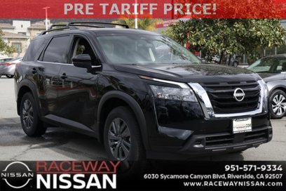 New 2024 Nissan Pathfinder SV w/ SV Premium Package