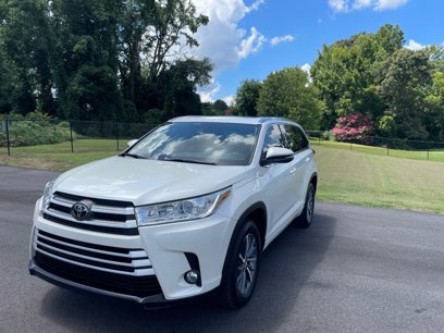 Used 2018 Toyota Highlander SE
