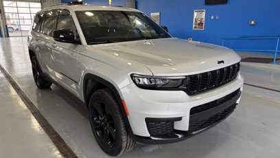 Used 2023 Jeep Grand Cherokee L Laredo