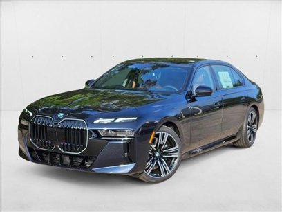 New 2025 BMW 760i xDrive w/ Luxury Rear Seating Package