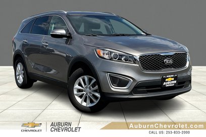 Used 2017 Kia Sorento LX w/ LX Convenience Package