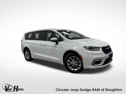 Used 2023 Chrysler Pacifica Touring-L