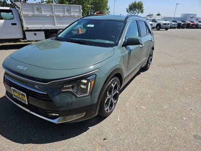 New 2025 Kia Niro SX Touring