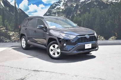 Used 2021 Toyota RAV4 XLE w/ XLE Grade Weather Package