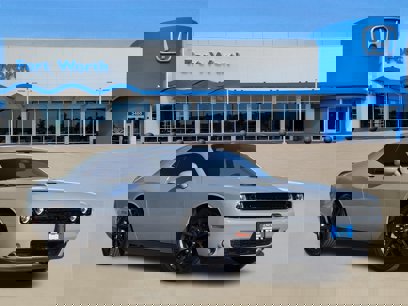 Used 2022 Dodge Challenger SXT w/ Blacktop Package