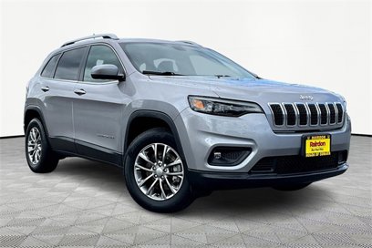 Used 2019 Jeep Cherokee Latitude Plus w/ Comfort/Convenience Group