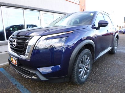 Used 2024 Nissan Pathfinder SV