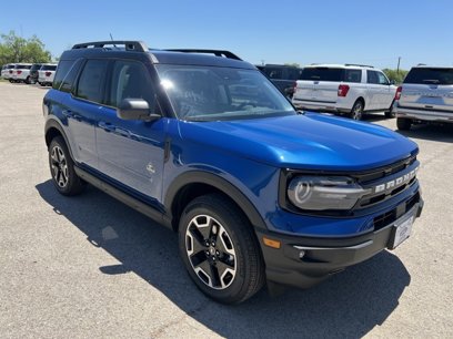 New 2024 Ford Bronco Sport Outer Banks w/ Tech Package