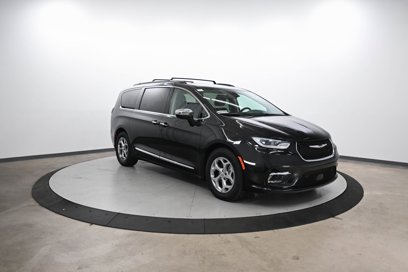 Certified 2022 Chrysler Pacifica Limited