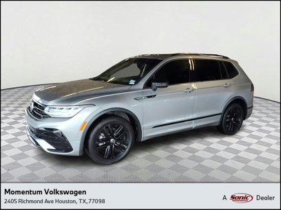 Certified 2022 Volkswagen Tiguan SE R-Line