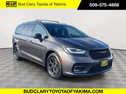 Used 2021 Chrysler Pacifica Touring-L w/ Uconnect Theater Family Group