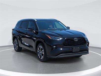 Used 2024 Toyota Highlander XLE