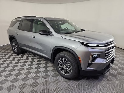 New 2025 Chevrolet Traverse LT w/ Driver Confidence Package