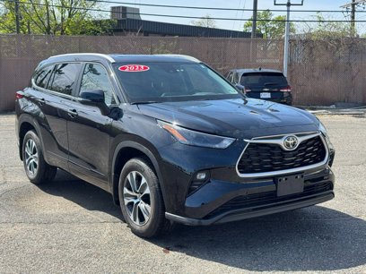 Used 2023 Toyota Highlander XLE