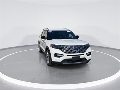 Certified 2023 Ford Explorer Platinum w/ Premium Technology Package
