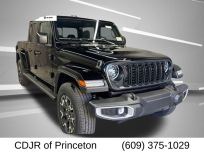 New 2025 Jeep Gladiator Sport w/ Premium Package