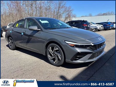 New 2025 Hyundai Elantra Limited w/ Cargo Package