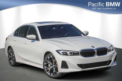 New 2025 BMW 330i Sedan w/ Convenience Package