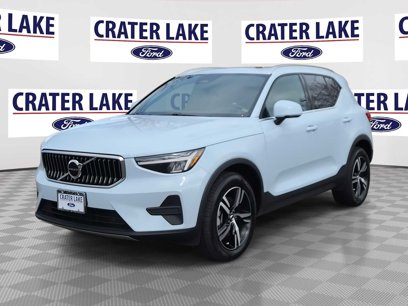 Used 2024 Volvo XC40 B5 Core