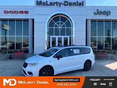 New 2024 Chrysler Pacifica Premium