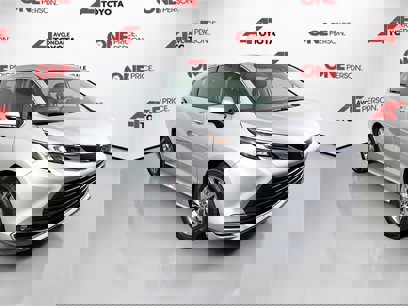Used 2021 Toyota Sienna XLE