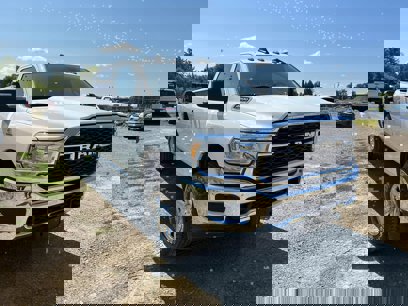 New 2024 RAM 2500 Tradesman w/ Chrome Appearance Group