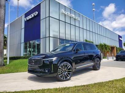 New 2025 Volvo XC90 B6 Ultra w/ Lounge Package