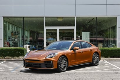 New 2025 Porsche Panamera 4