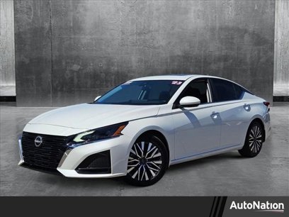 Used 2023 Nissan Altima 2.5 SV w/ SV Premium Package