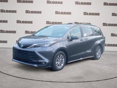 New 2025 Toyota Sienna XLE