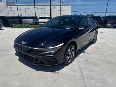 New 2025 Hyundai Elantra SEL