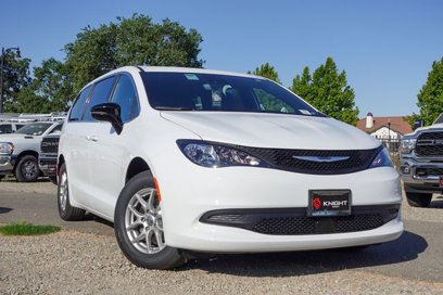 New 2025 Chrysler Voyager LX