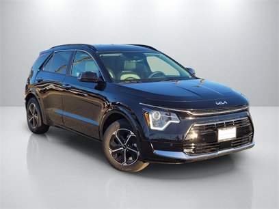New 2025 Kia Niro SX