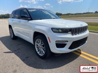 Certified 2023 Jeep Grand Cherokee Summit w/ Luxury Tech Group V