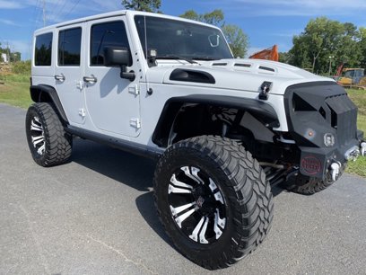 Used 2016 Jeep Wrangler Unlimited Sahara w/ Connectivity Group