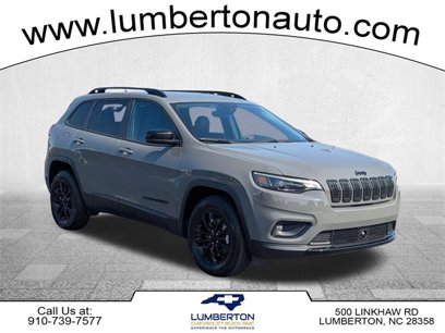 Used 2023 Jeep Cherokee Altitude Lux