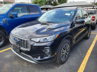 Used 2024 Ford Escape SE w/ Class II Trailer Tow Package