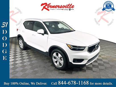 Used 2022 Volvo XC40 T4 Momentum