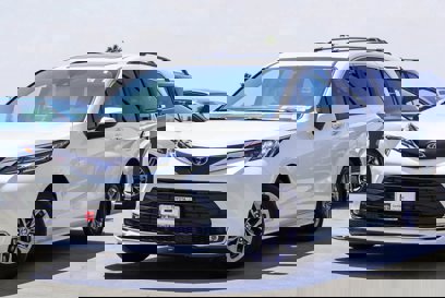 Certified 2021 Toyota Sienna XLE