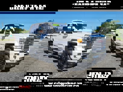 Used 2019 GMC Sierra 2500 Denali w/ Duramax Plus Package
